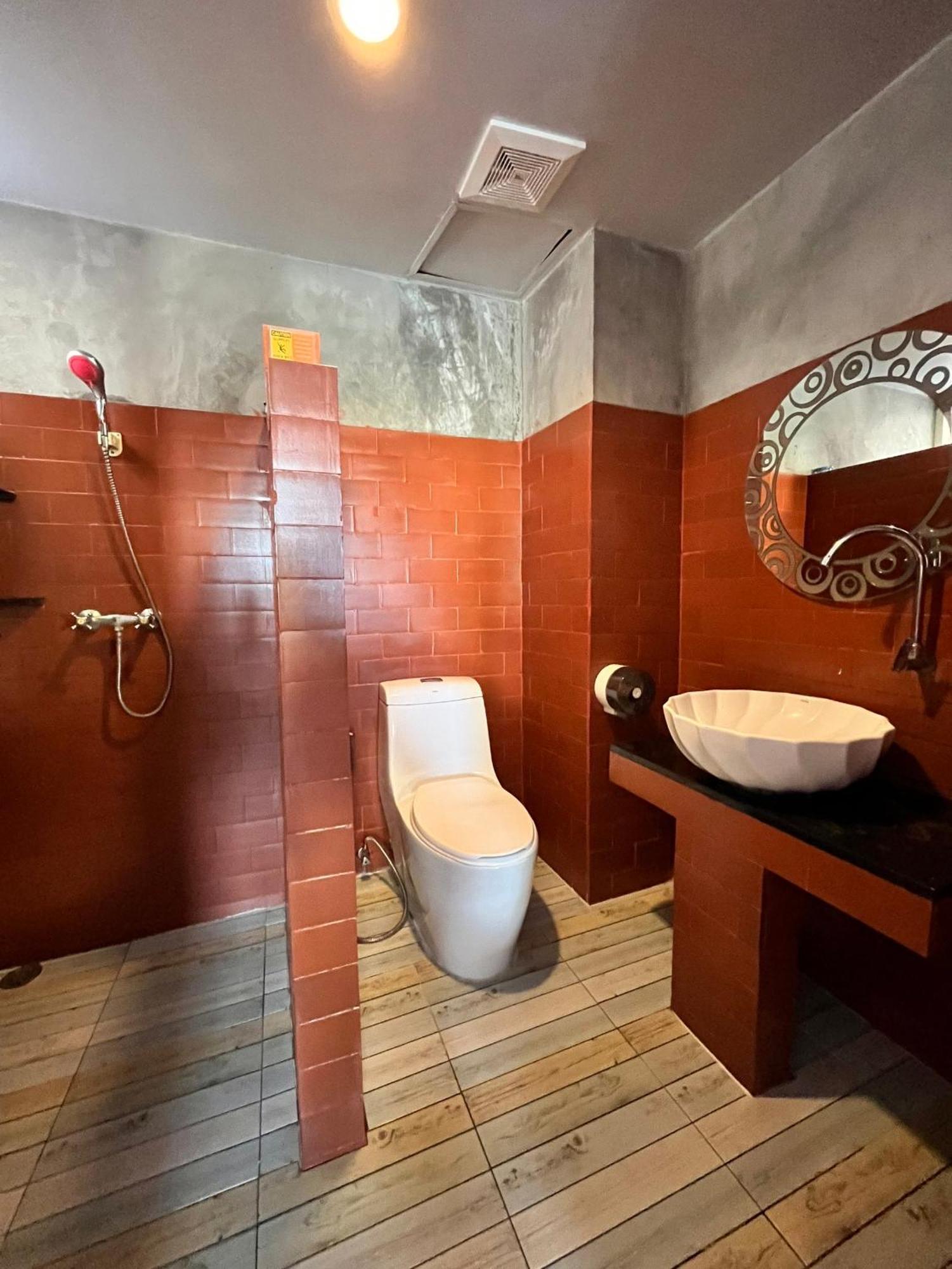 Отель Dozy Lamoon House Чиангмай Экстерьер фото