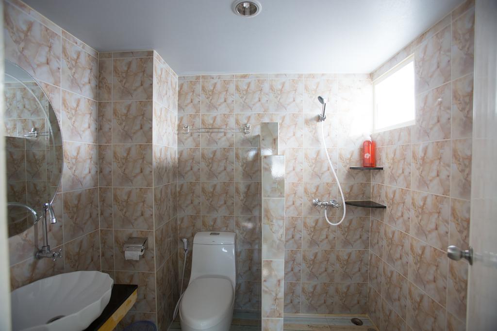Отель Dozy Lamoon House Чиангмай Экстерьер фото