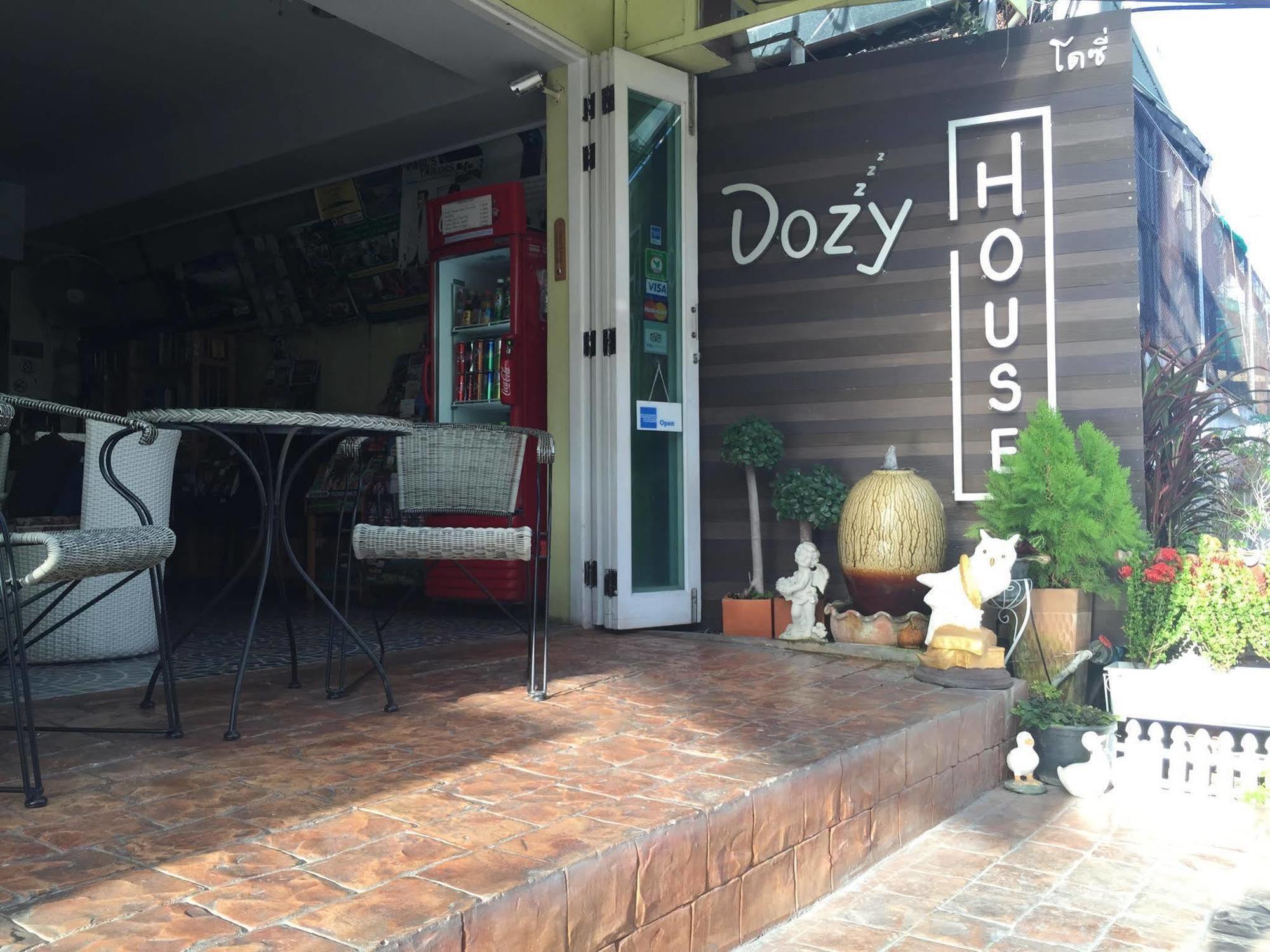 Отель Dozy Lamoon House Чиангмай Экстерьер фото