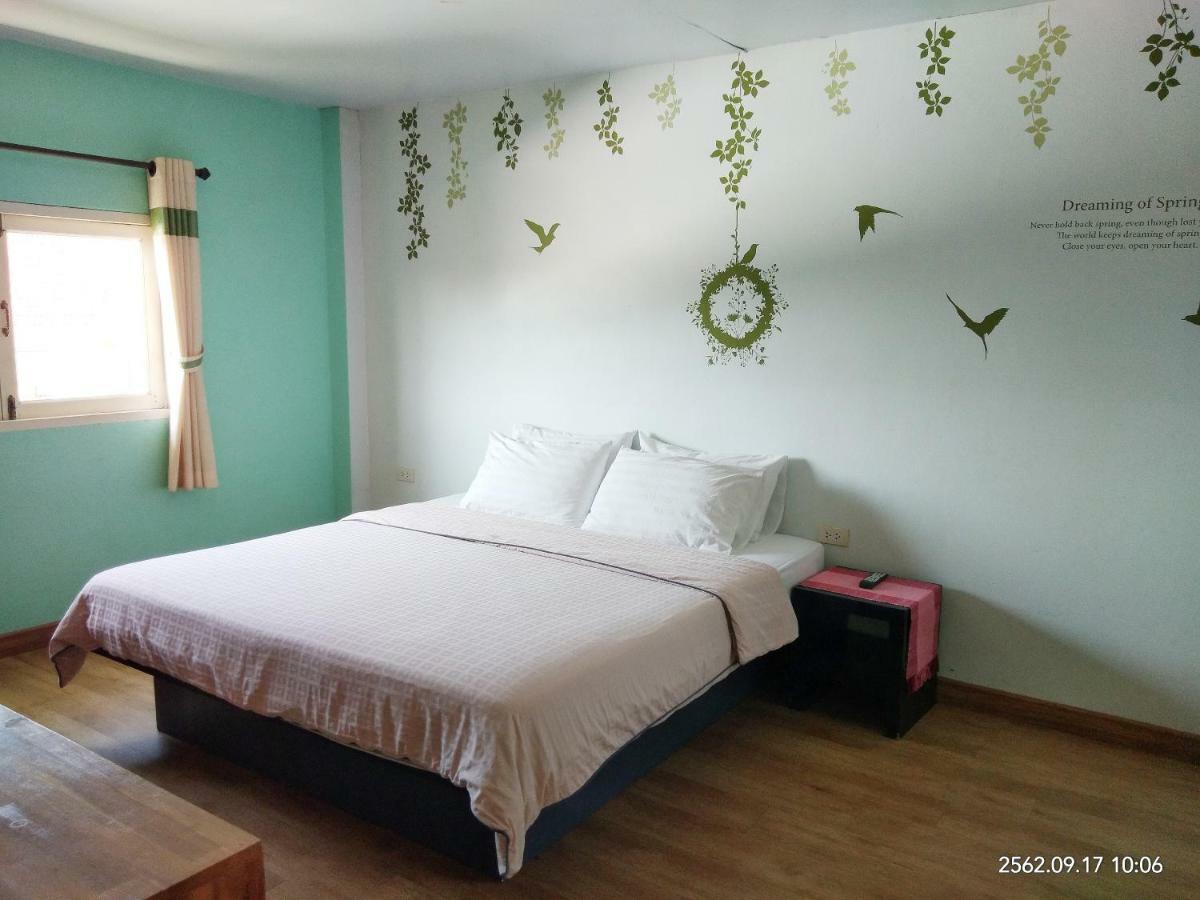 Отель Dozy Lamoon House Чиангмай Экстерьер фото